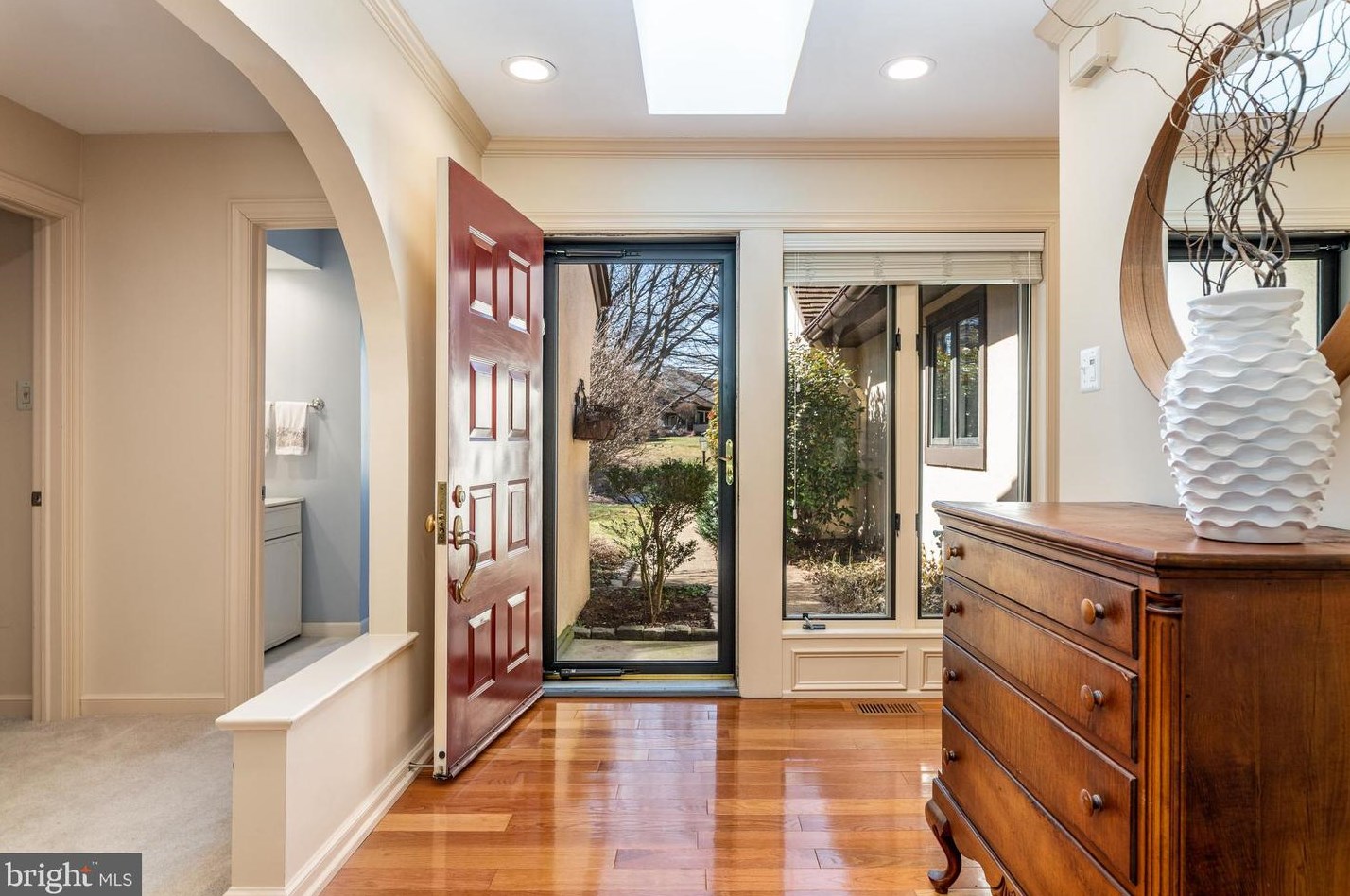 1 Pastern Ln, Blue Bell, PA 19422