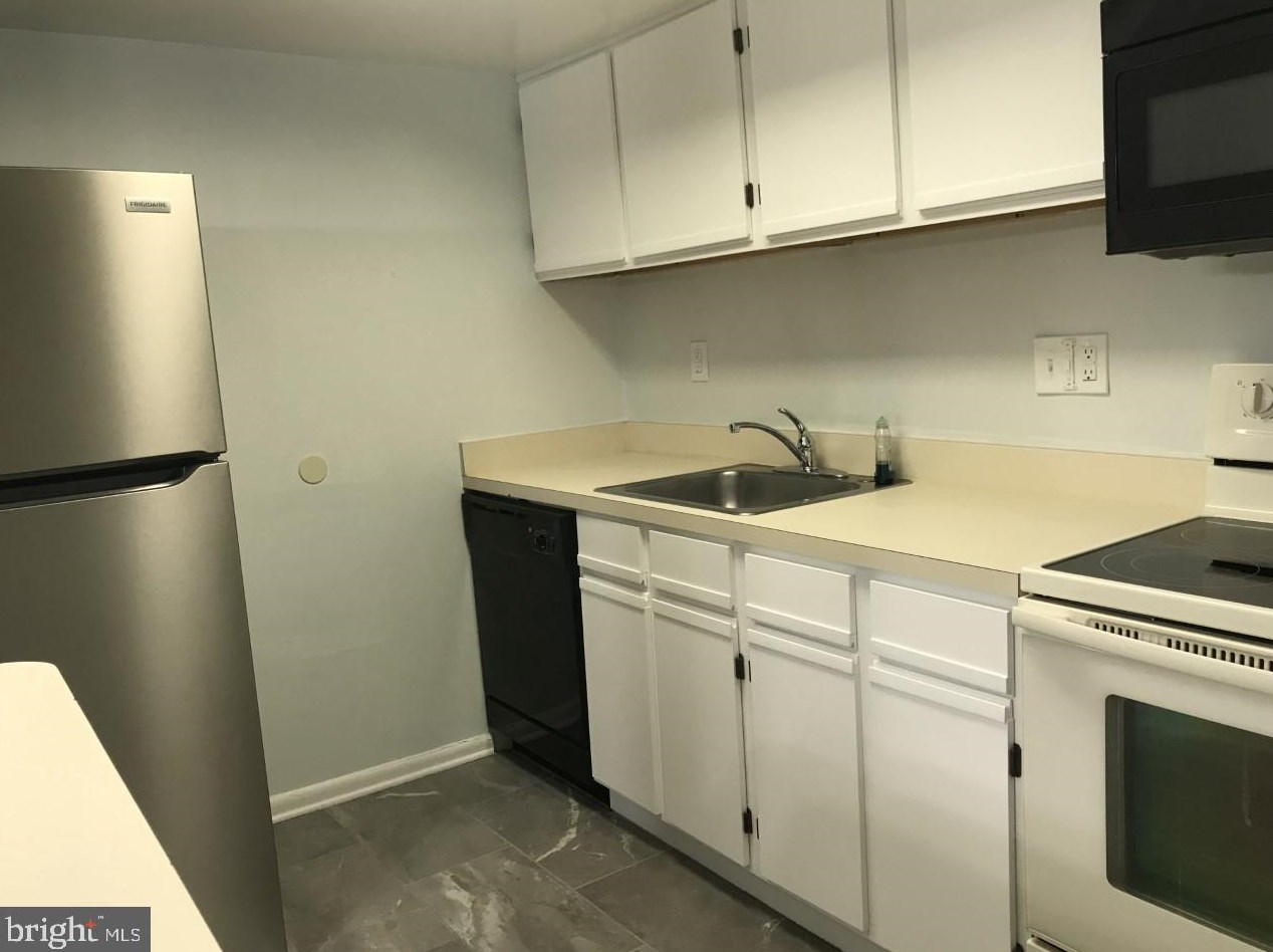 10 Kearney Dr, North Wales PA  19454-4012 exterior