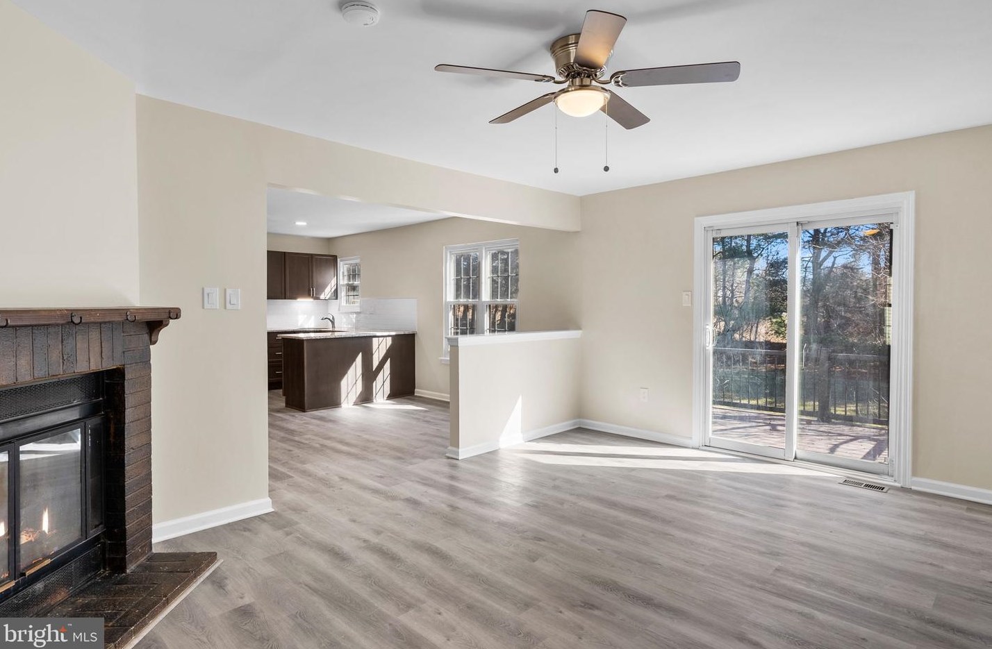 102 Rutledge Ct, North Wales PA  19454-1037 exterior