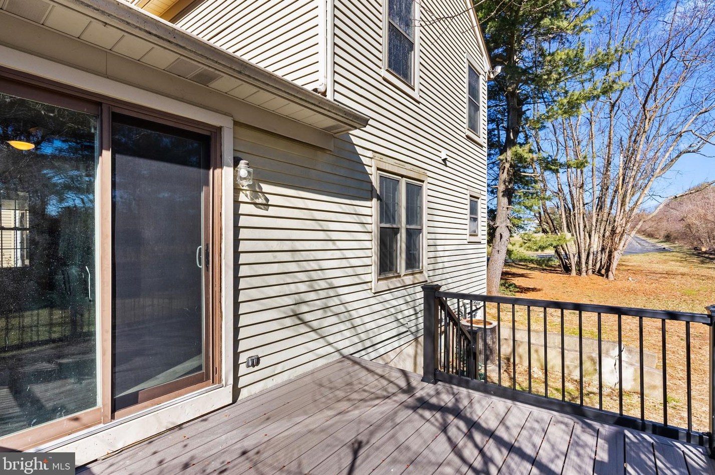 102 Rutledge Ct, North Wales PA  19454-1037 exterior