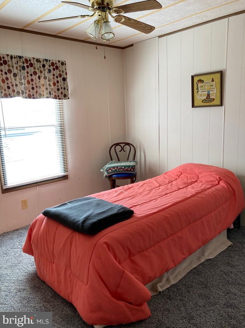 427 Running Brook Rd, North Wales PA  19454-1161 exterior