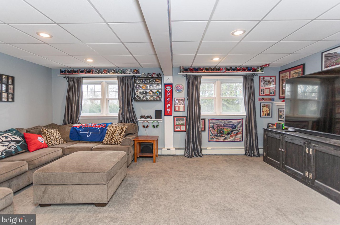 123 Maple Ave, Willow Grove, PA 19090