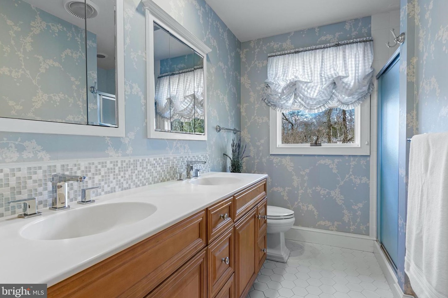 635 Bernstein Ln, North Wales PA  19454-2474 exterior