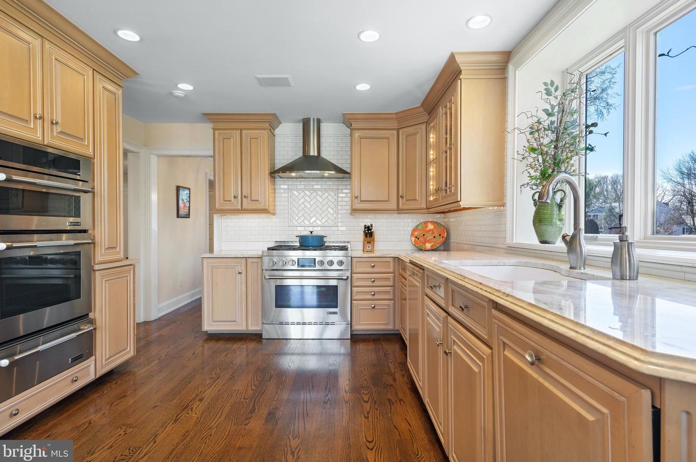 635 Bernstein Ln, North Wales PA  19454-2475 exterior