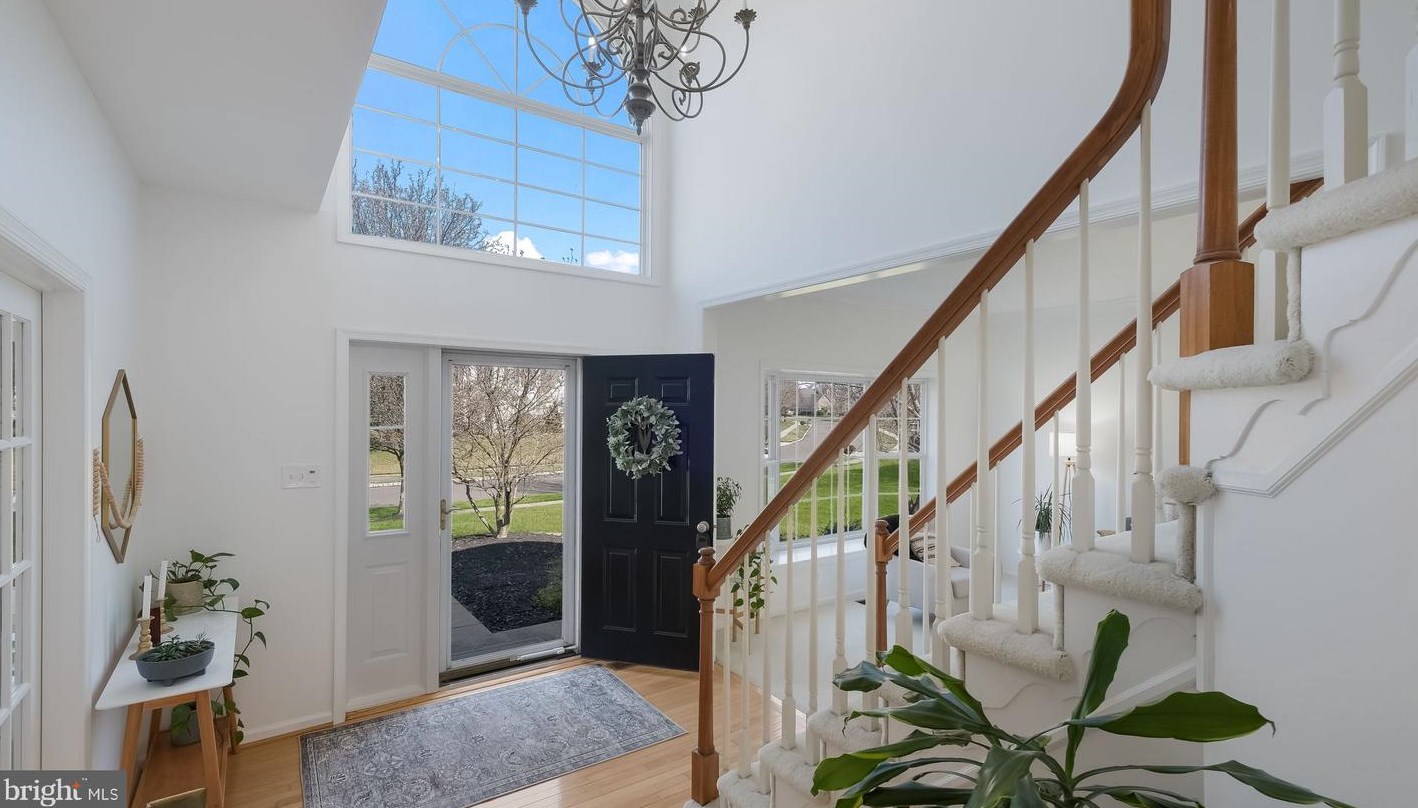 129 Raven Hollow Dr, North Wales PA  19454-4427 exterior