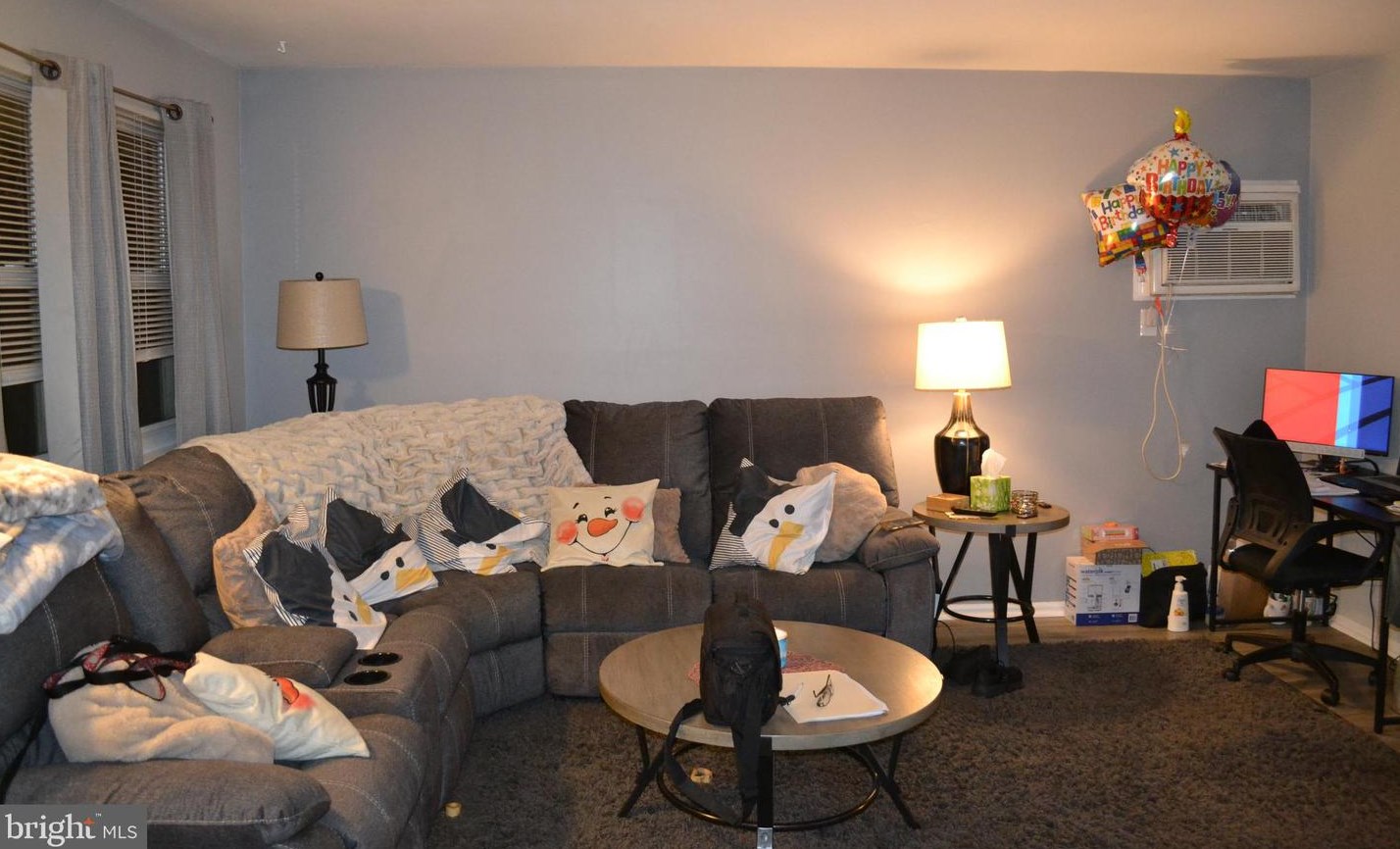 337 Cottage Ave, Horsham PA  19044-2560 exterior