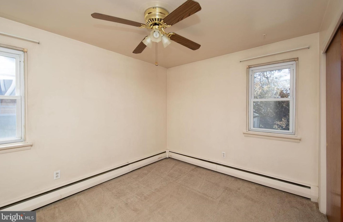 227 Plymouth Ave, Oreland PA  19075-1705 exterior
