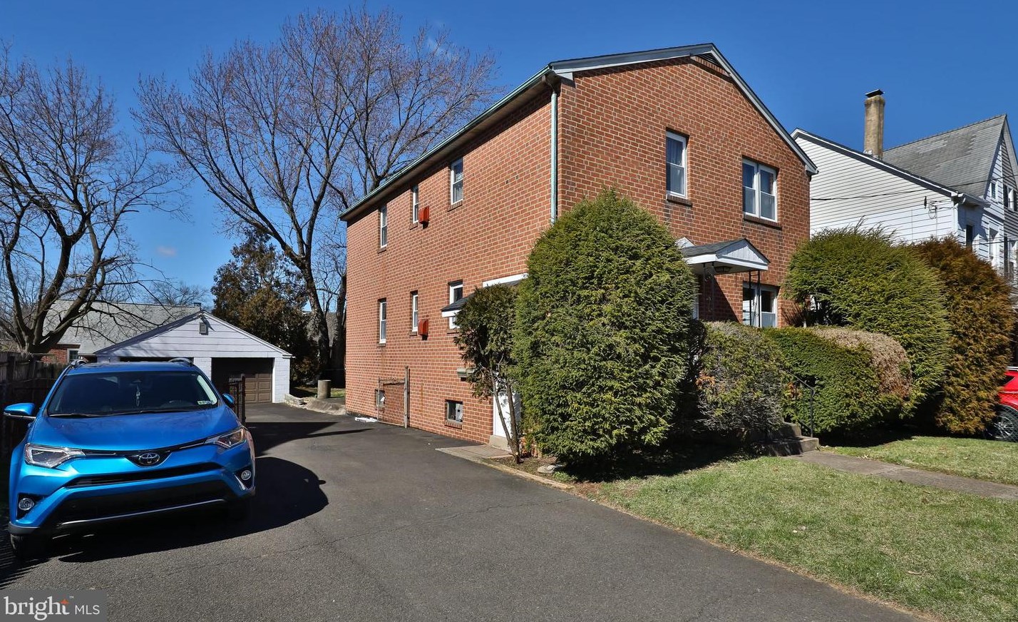 227 Plymouth Ave, Oreland PA  19075-1705 exterior
