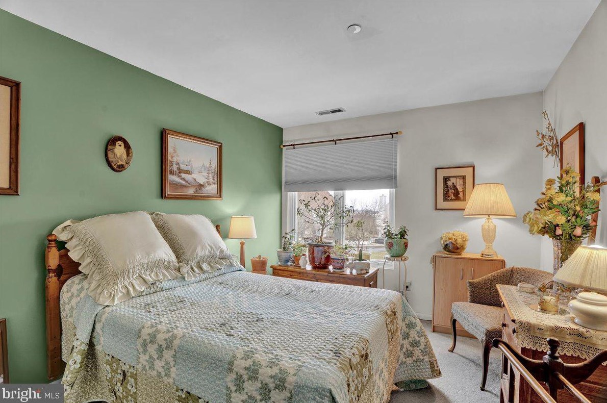 3302 Hemmingway Dr, North Wales PA  exterior