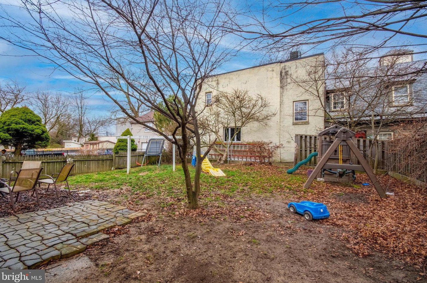 1021 Pleasant St, Ardsley PA  19038-8028 exterior