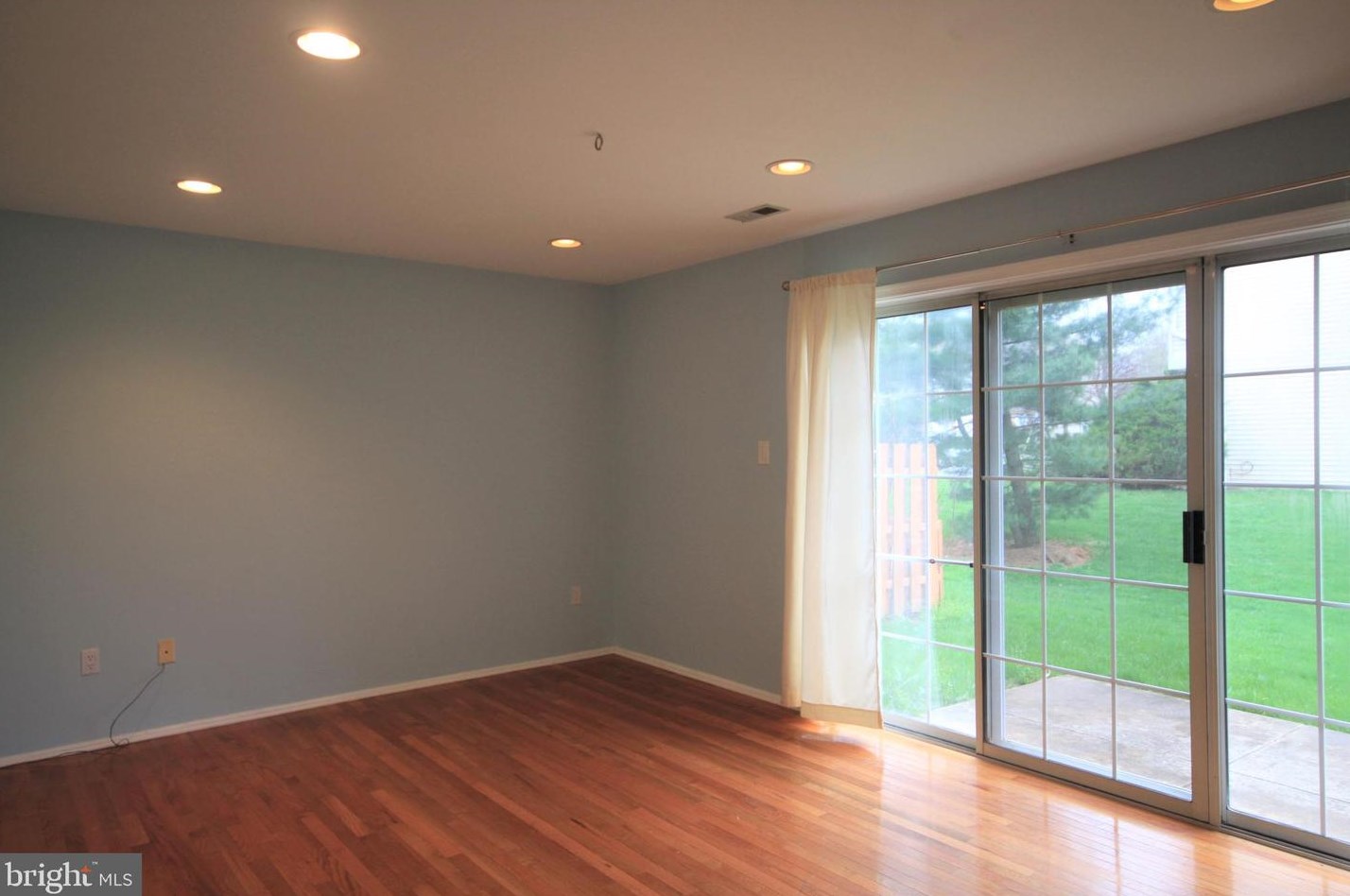 3409 Carriage Ct, North Wales PA  19454-3792 exterior