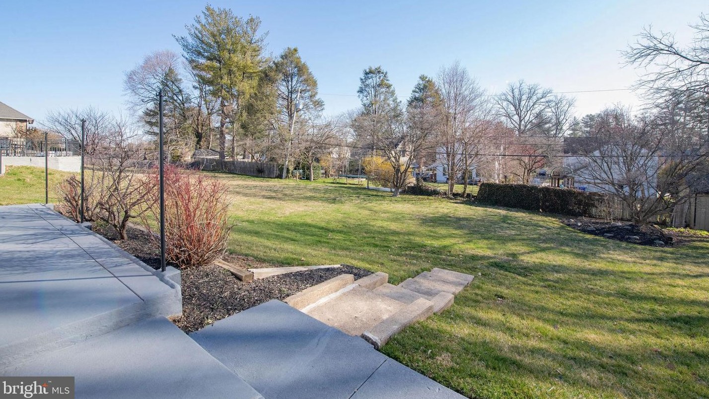 241 Limekiln Pike, Ardsley PA  19038-3319 exterior