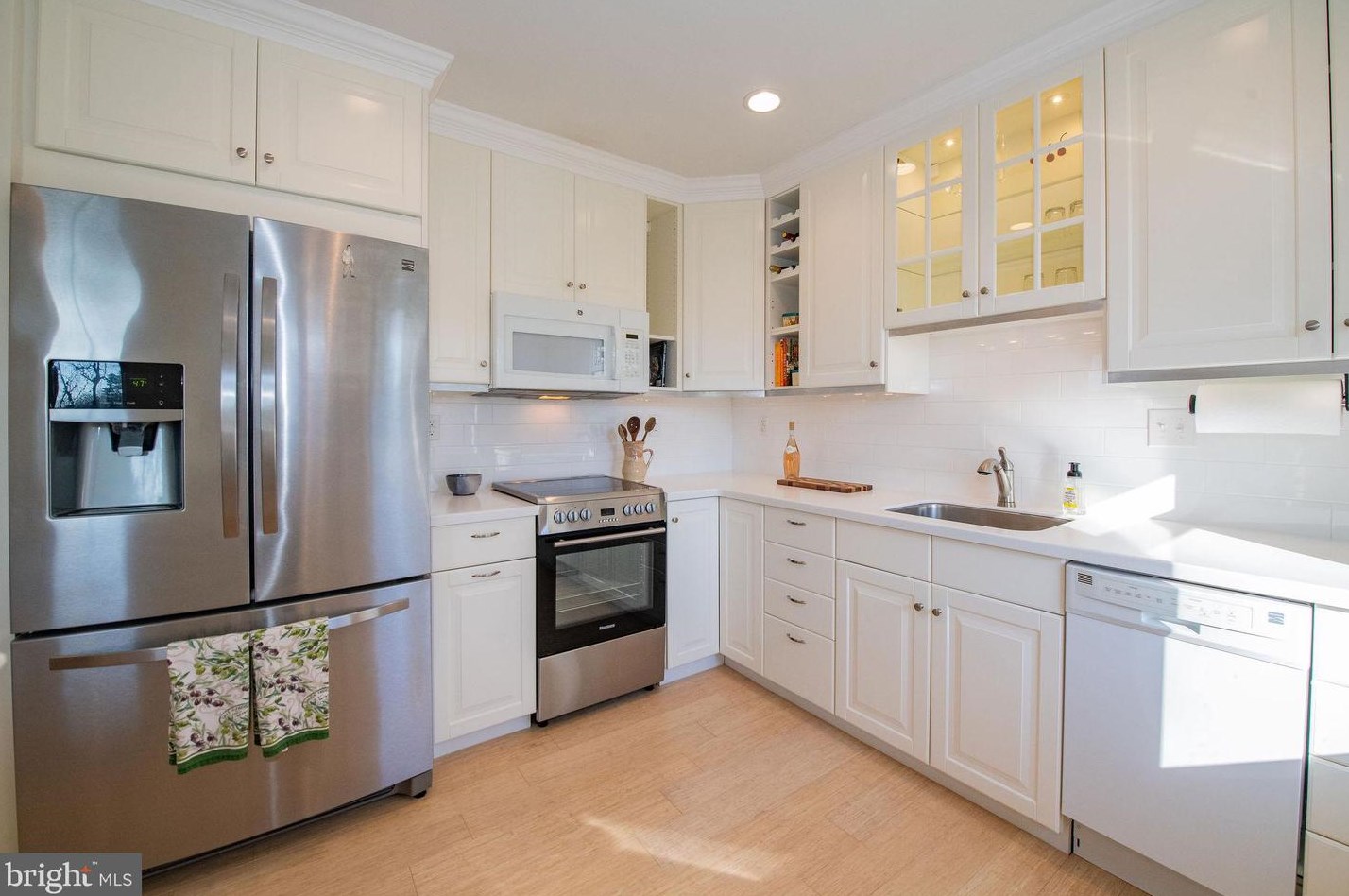 241 Limekiln Pike, Ardsley PA  19038-3319 exterior