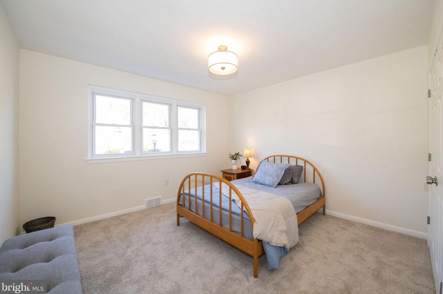 241 Limekiln Pike, Ardsley PA  19038-3319 exterior