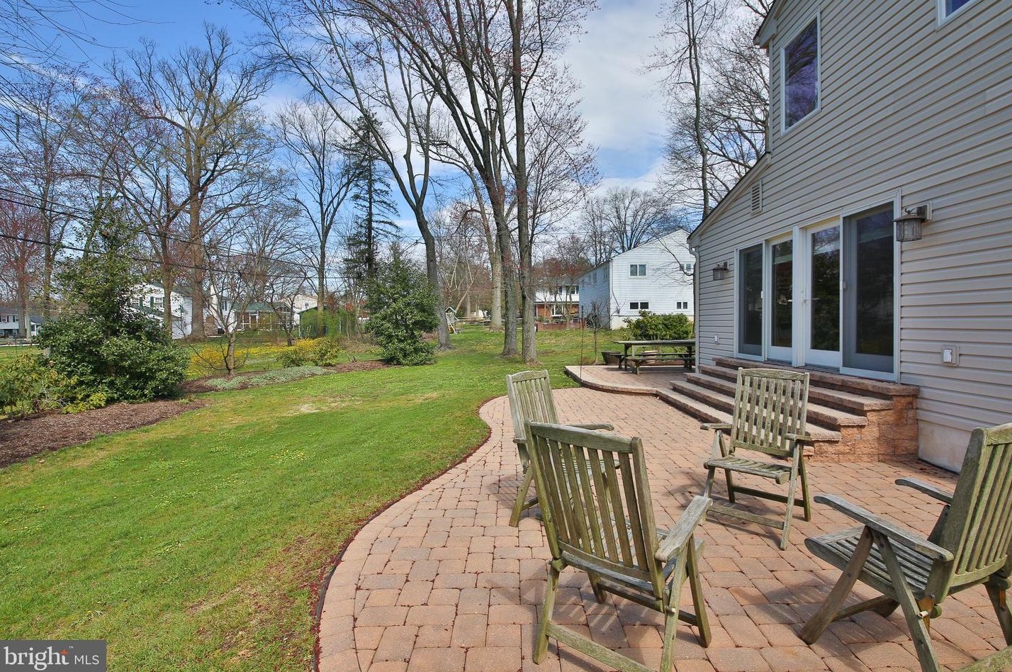 114 White Oak Rd, North Wales PA  19454-2450 exterior