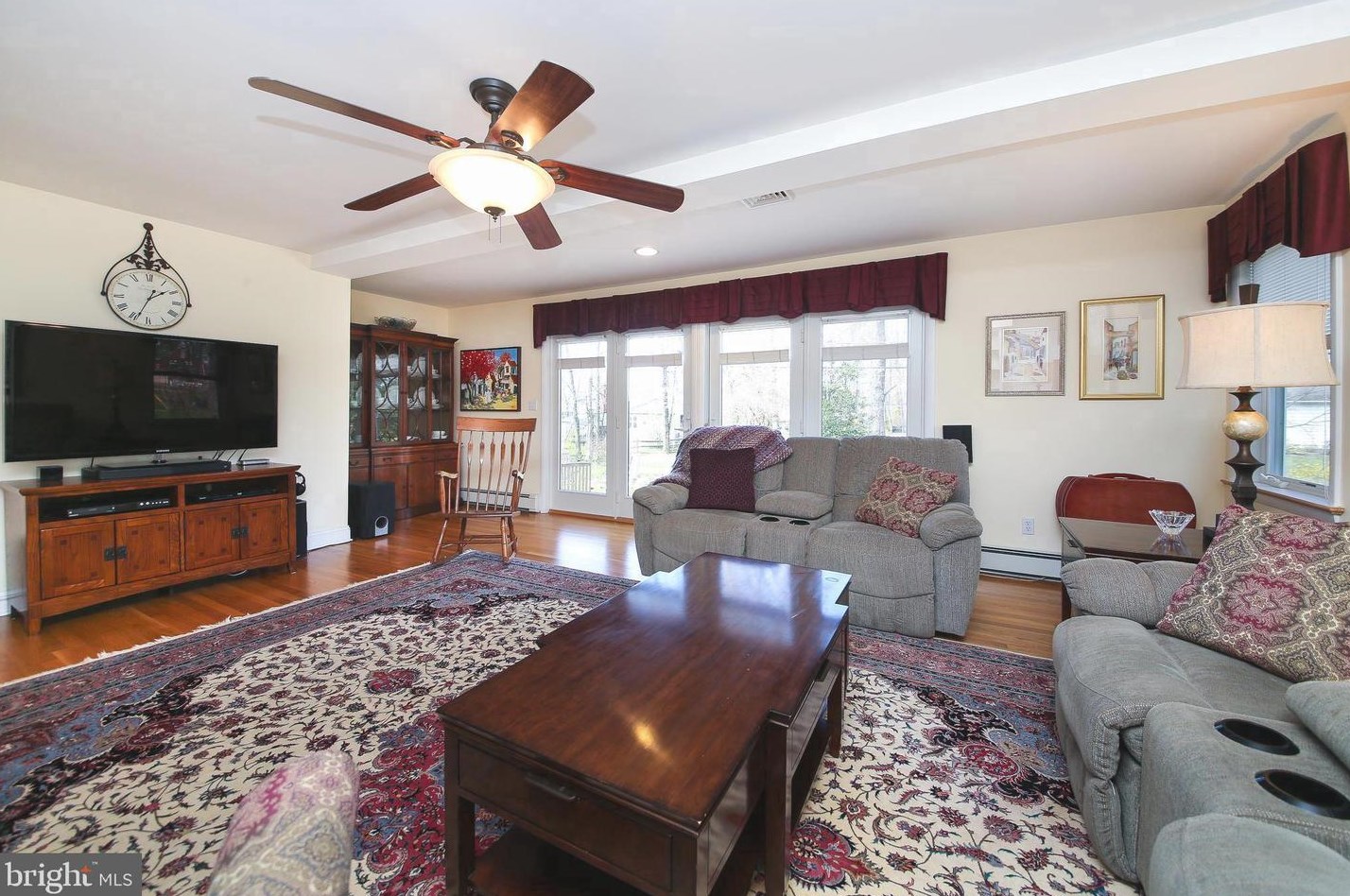 114 White Oak Rd, North Wales PA  19454-2450 exterior