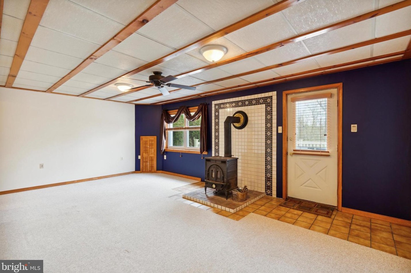 105 Stayman Dr, North Wales PA  19454-1433 exterior