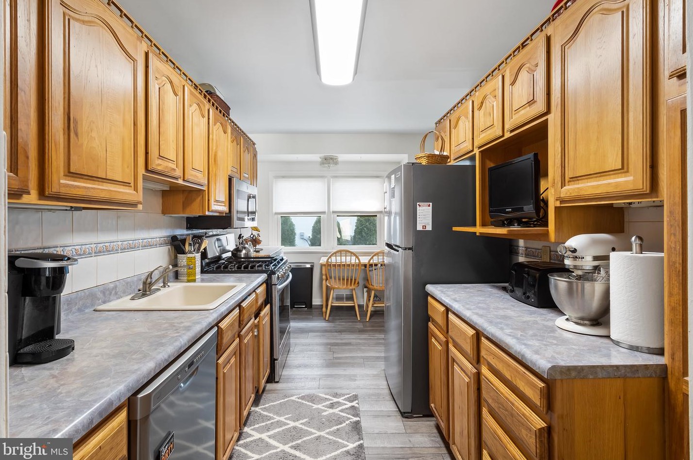 212 Blake Ave, Meadowbrook PA  19046-4211 exterior