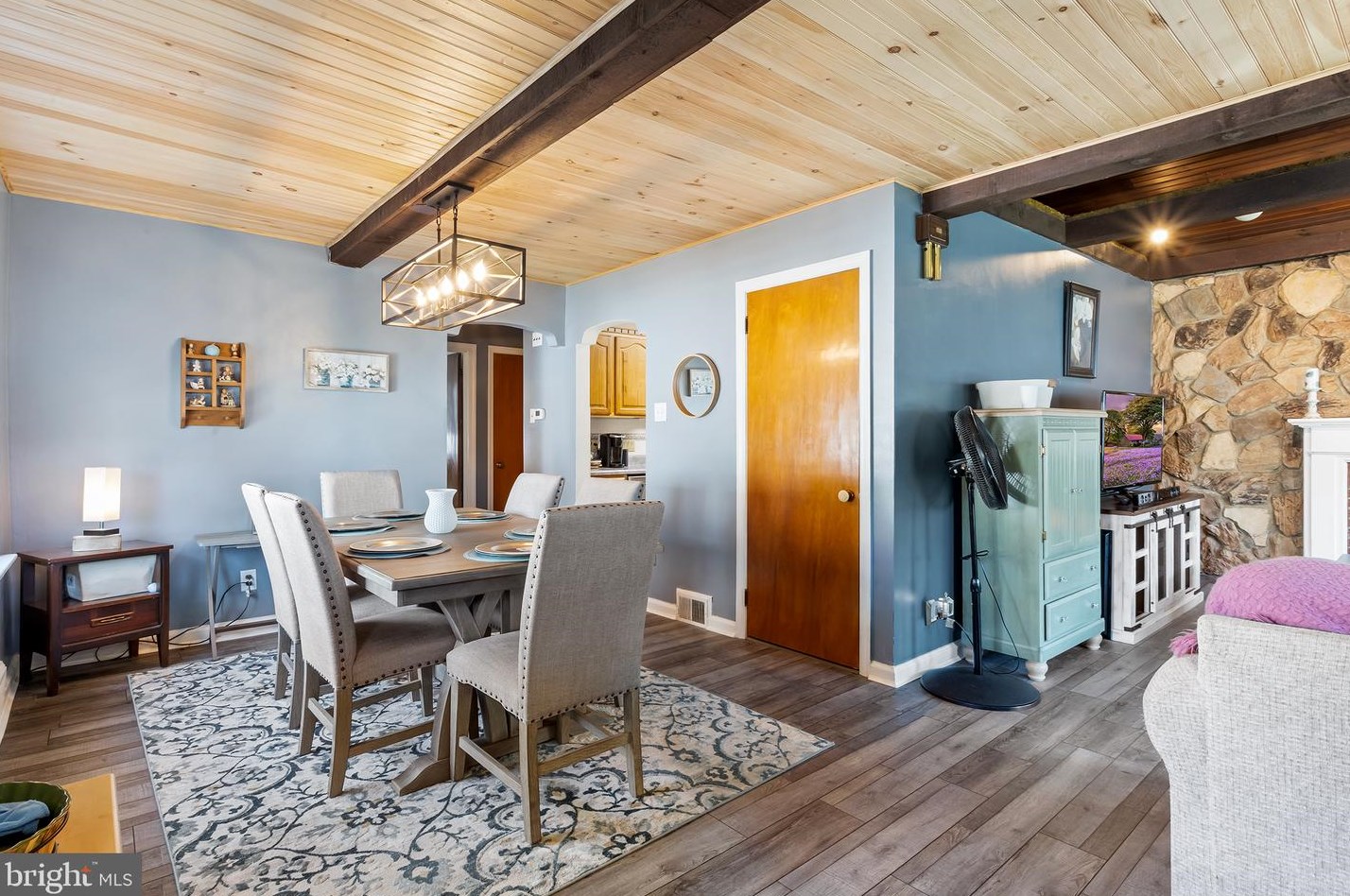 212 Blake Ave, Meadowbrook PA  19046-4211 exterior