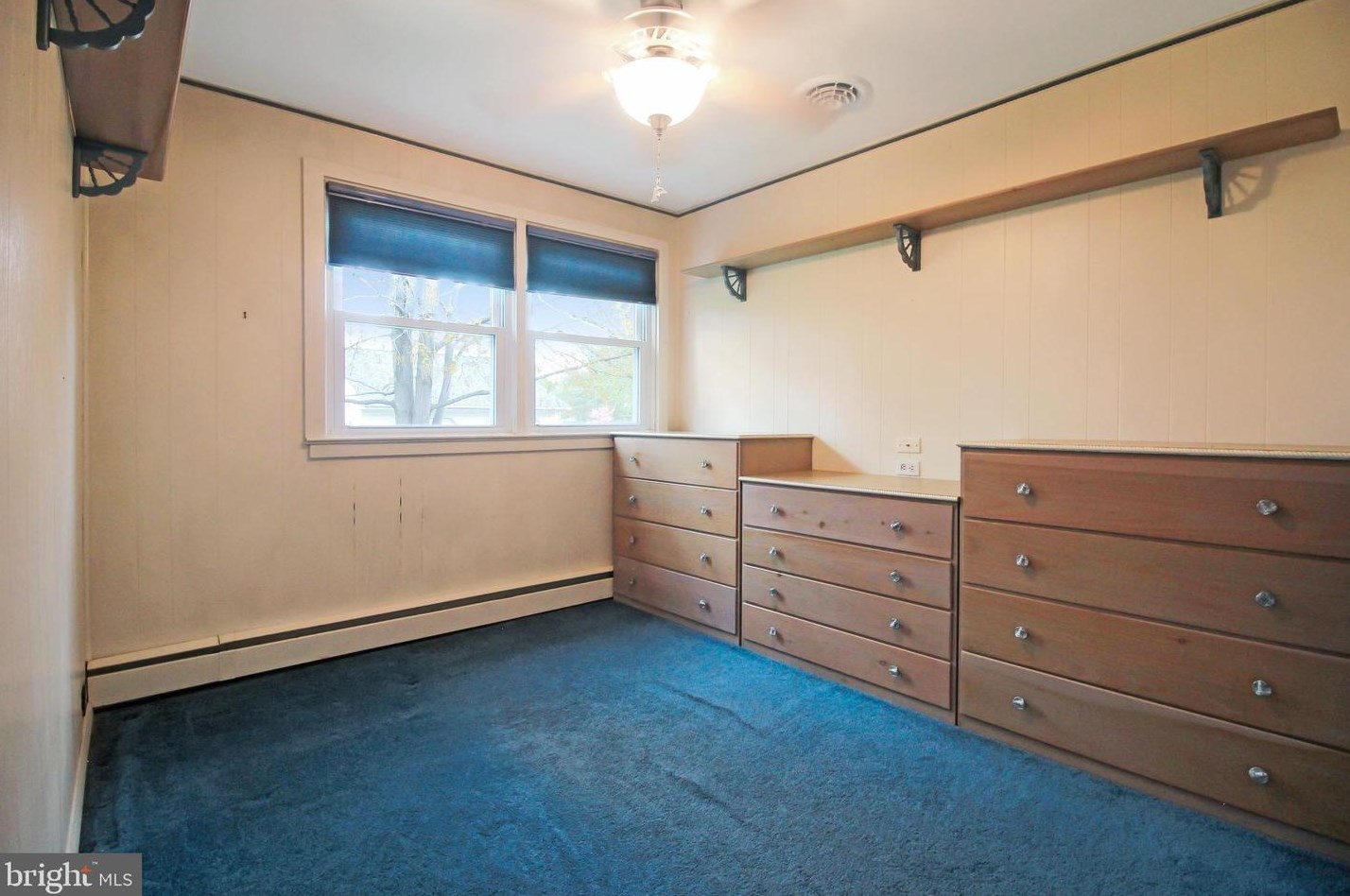 607 Wales Rd, North Wales PA  19454-1724 exterior