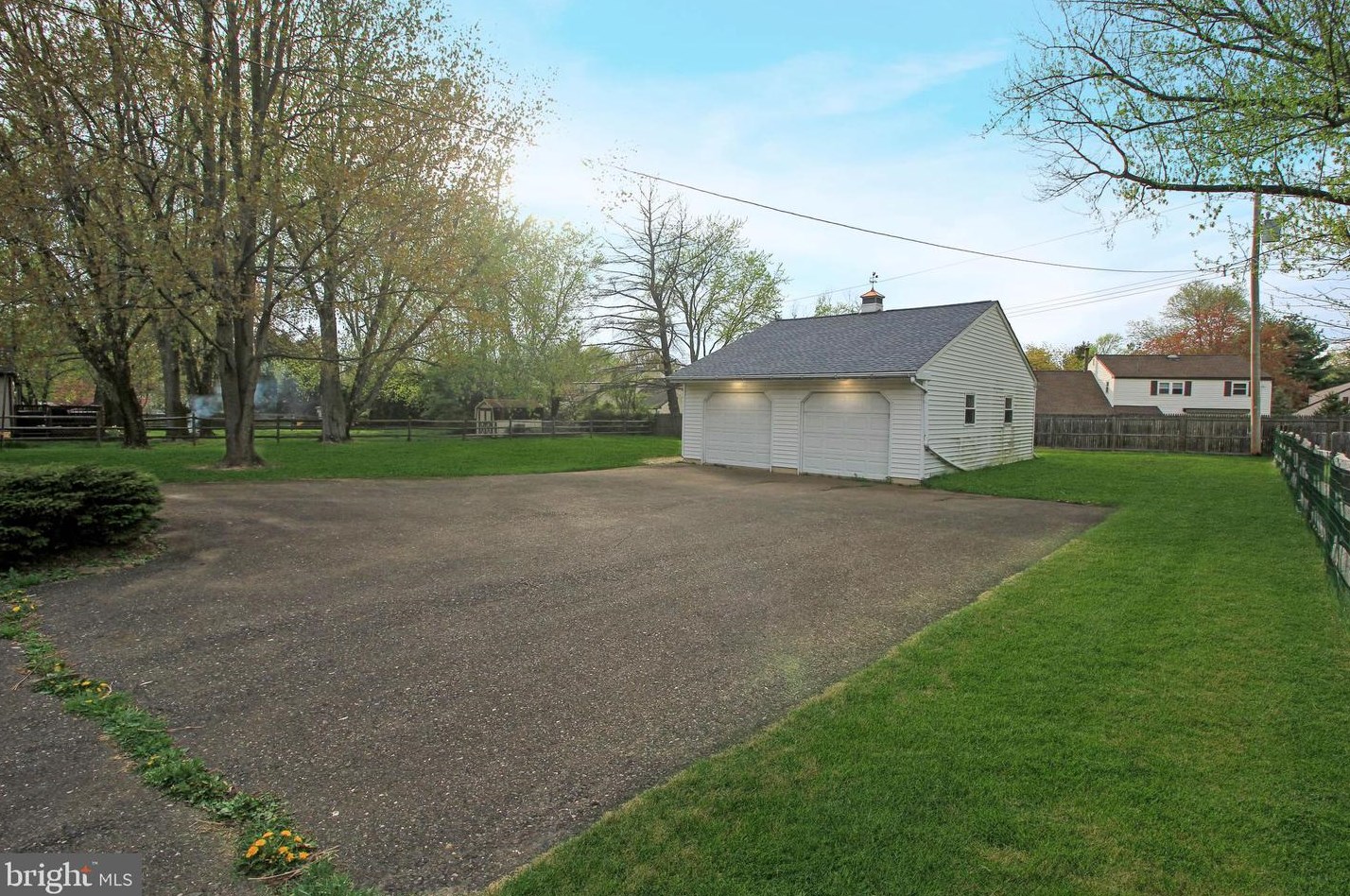 607 Wales Rd, North Wales PA  19454-1724 exterior