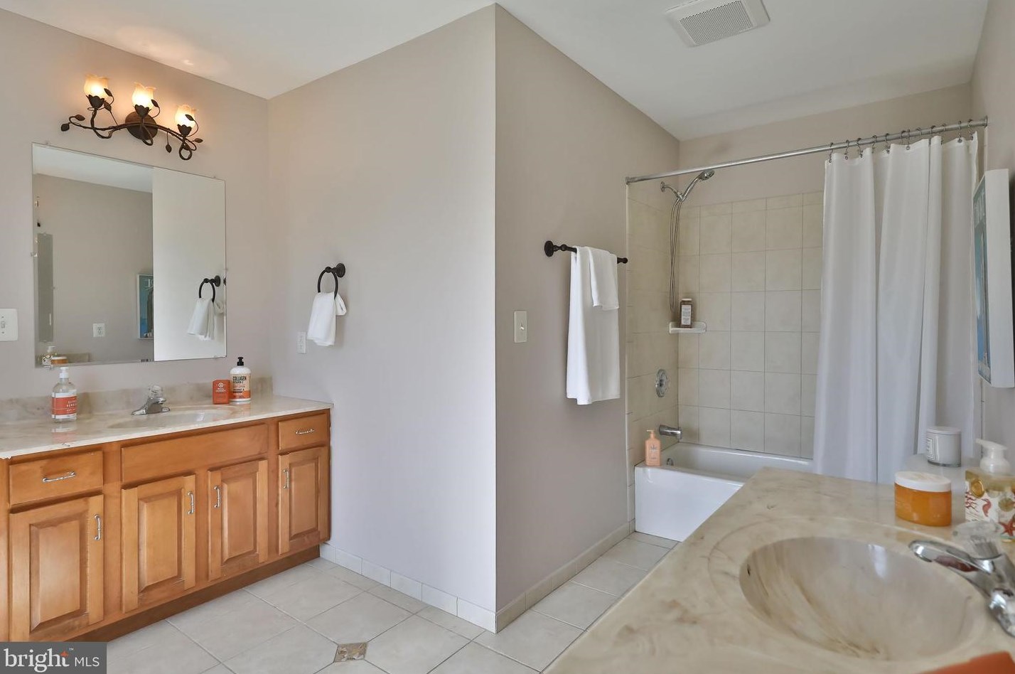 1318 Pine Brook Ct, Prospectville PA  19002-1177 exterior