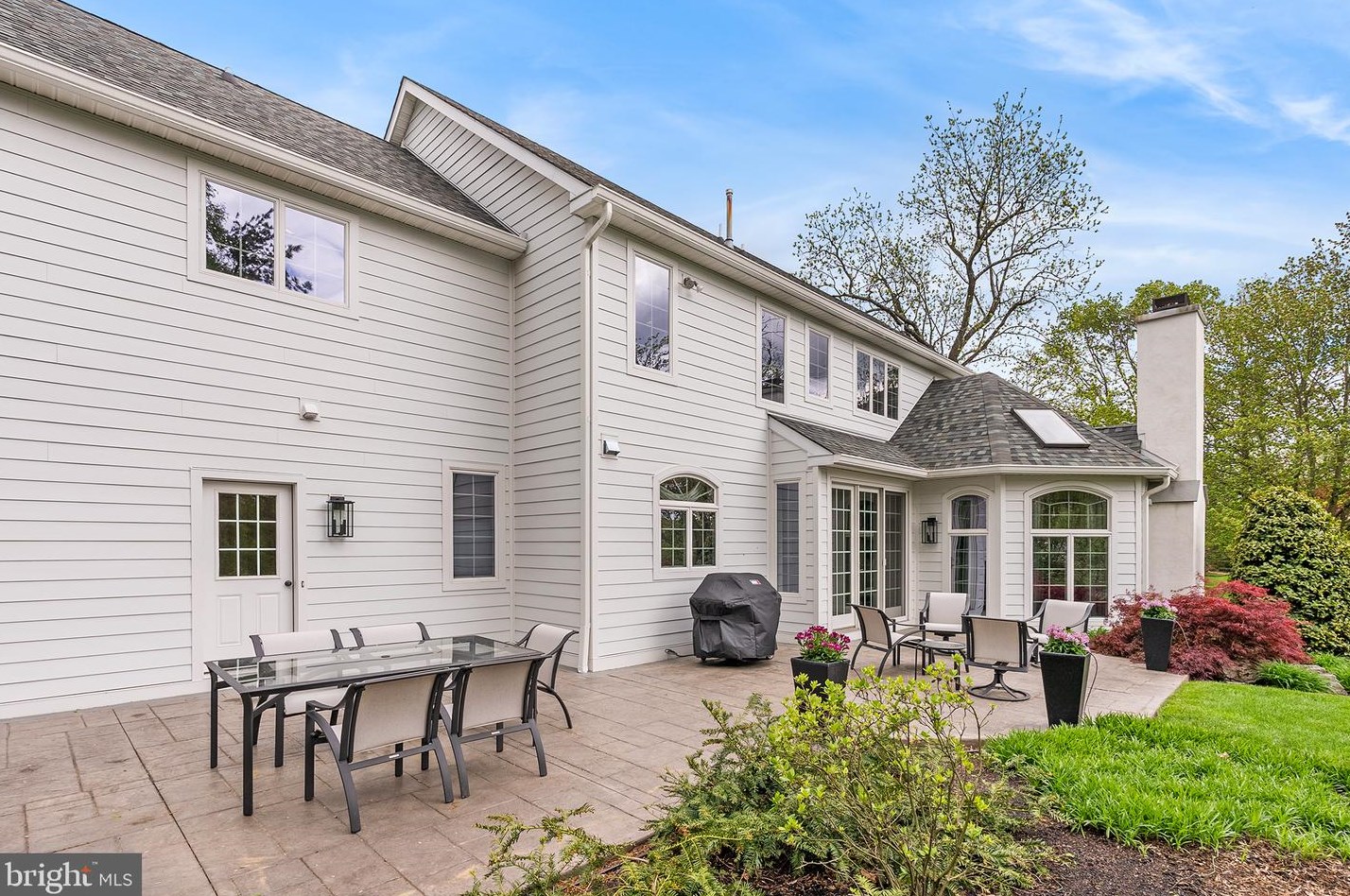 1264 Meetinghouse Rd, North Wales PA  19454-3688 exterior
