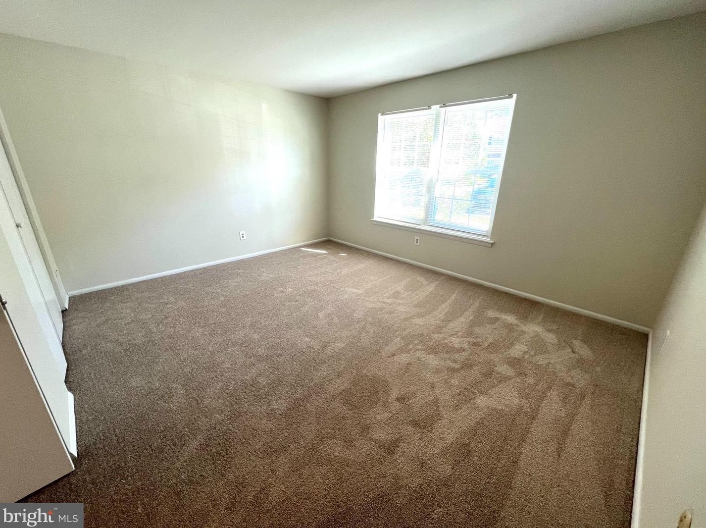 24 Shannon Dr, North Wales PA 19454-4031 exterior