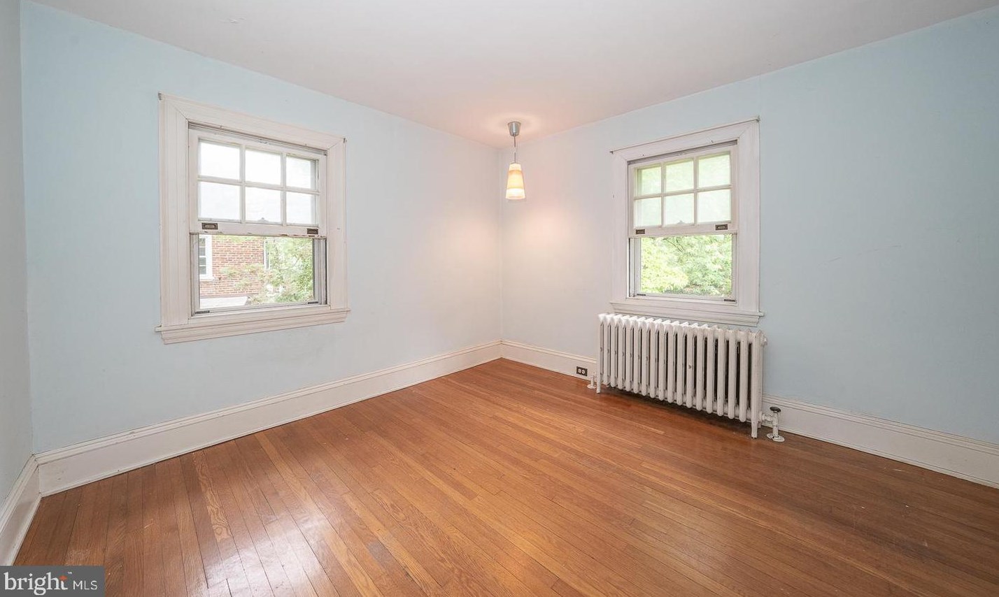 254 Hathaway Ln, Penn Wynne PA 19096-1924 exterior