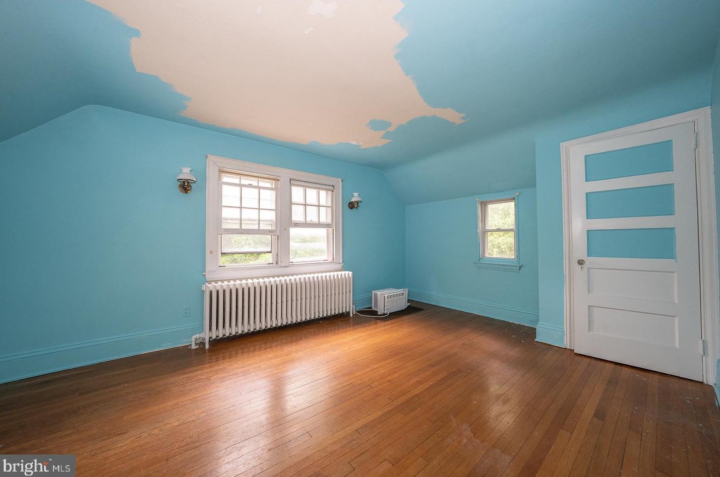 254 Hathaway Ln, Penn Wynne PA 19096-1924 exterior