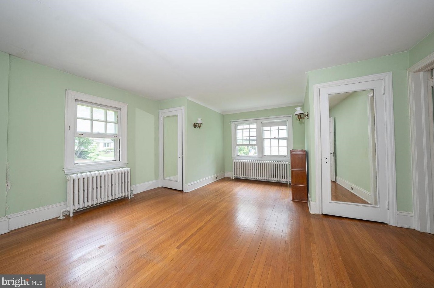 254 Hathaway Ln, Penn Wynne PA 19096-1924 exterior