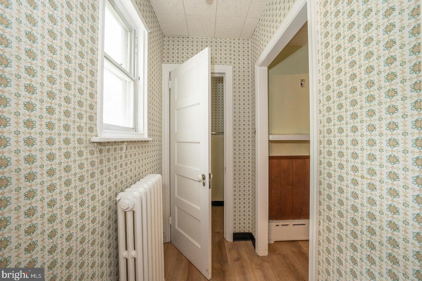 254 Hathaway Ln, Penn Wynne PA 19096-1924 exterior