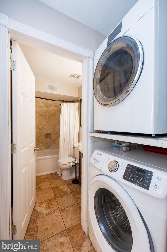 44 Wexford Dr, North Wales PA  19454-4022 exterior