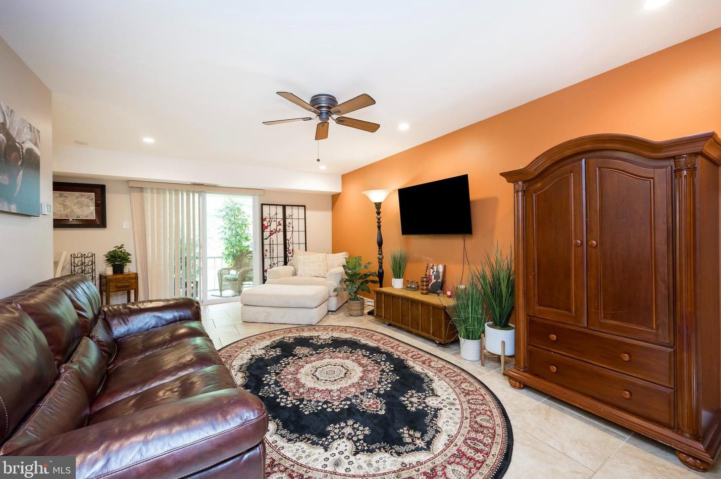 44 Wexford Dr, North Wales PA  19454-4022 exterior