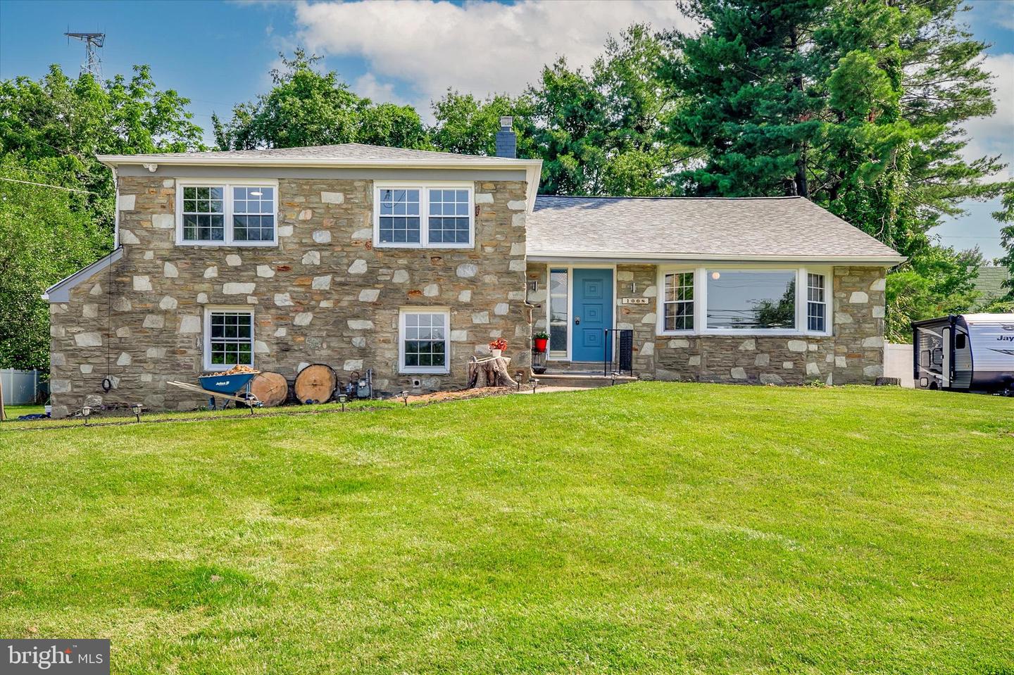 1008 Summit Ln, Oreland, PA 19075 MLS PAMC2075378 Coldwell Banker