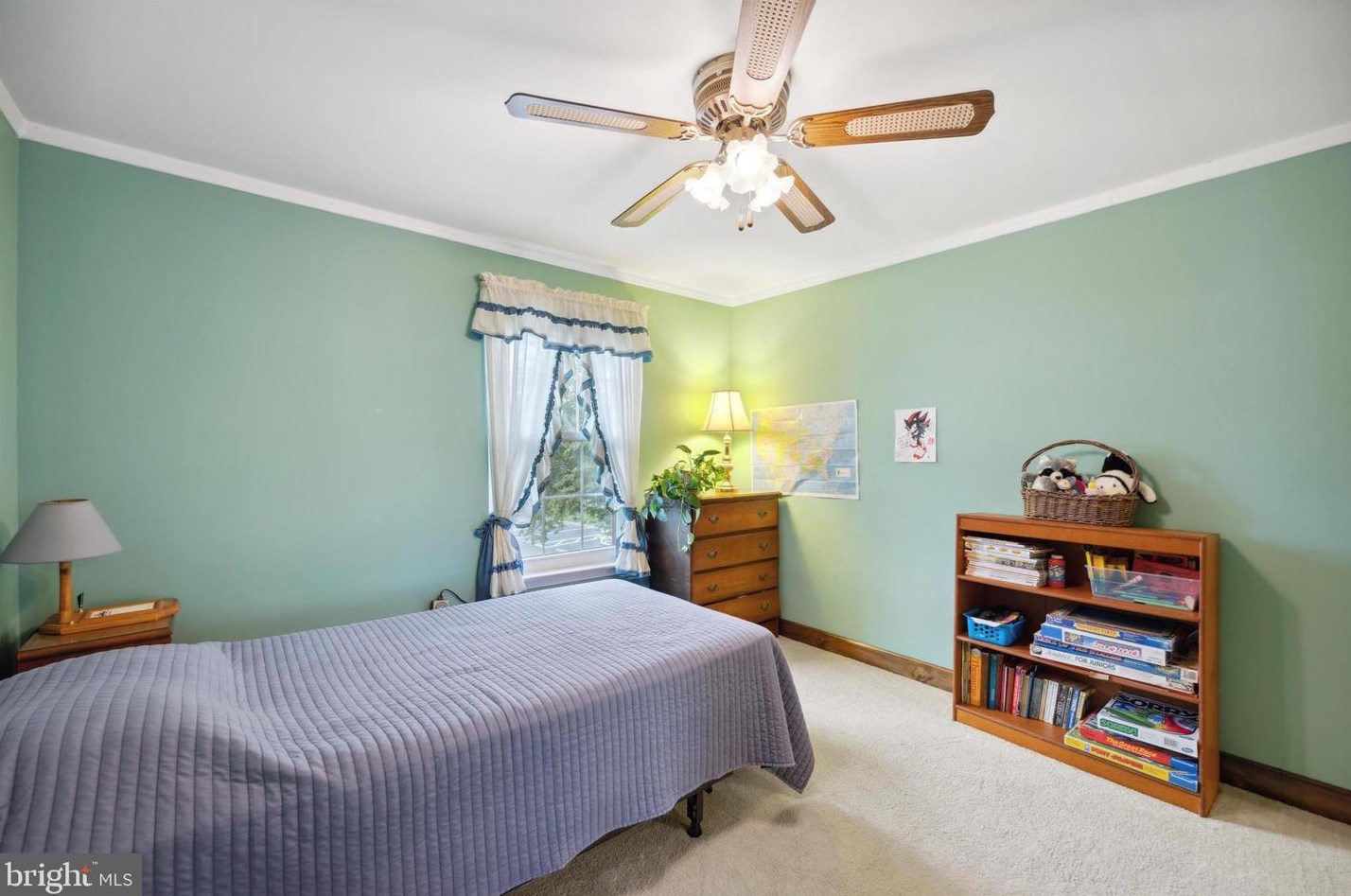 408 Livingston Ct, North Wales PA 19454-1030 exterior