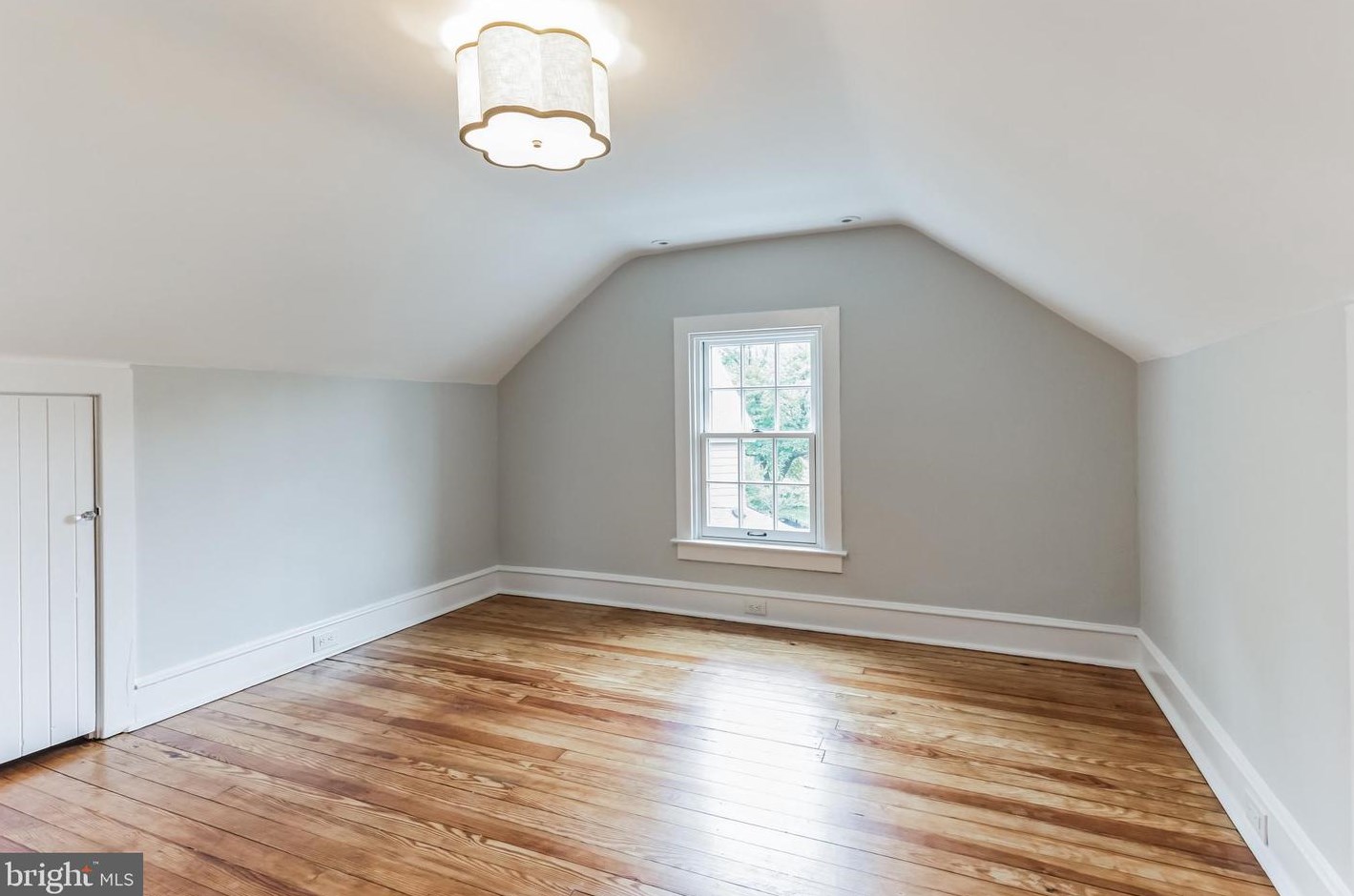 200 Smt Ave, Meadowbrook PA 19046-3110 exterior