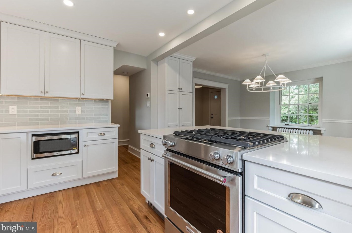 200 Smt Ave, Meadowbrook PA 19046-3110 exterior