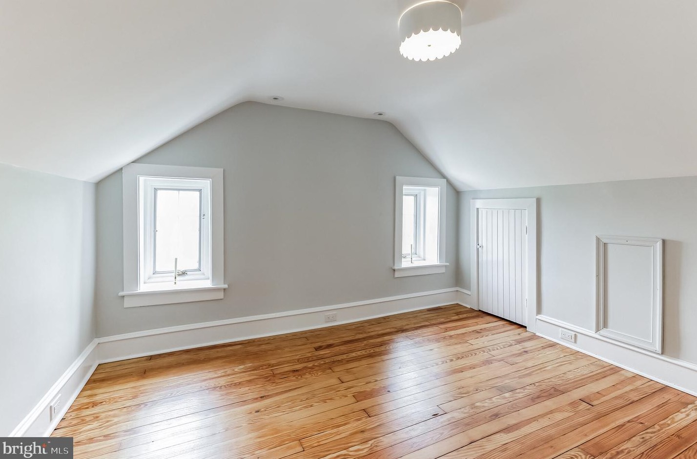 200 Smt Ave, Meadowbrook PA 19046-3110 exterior