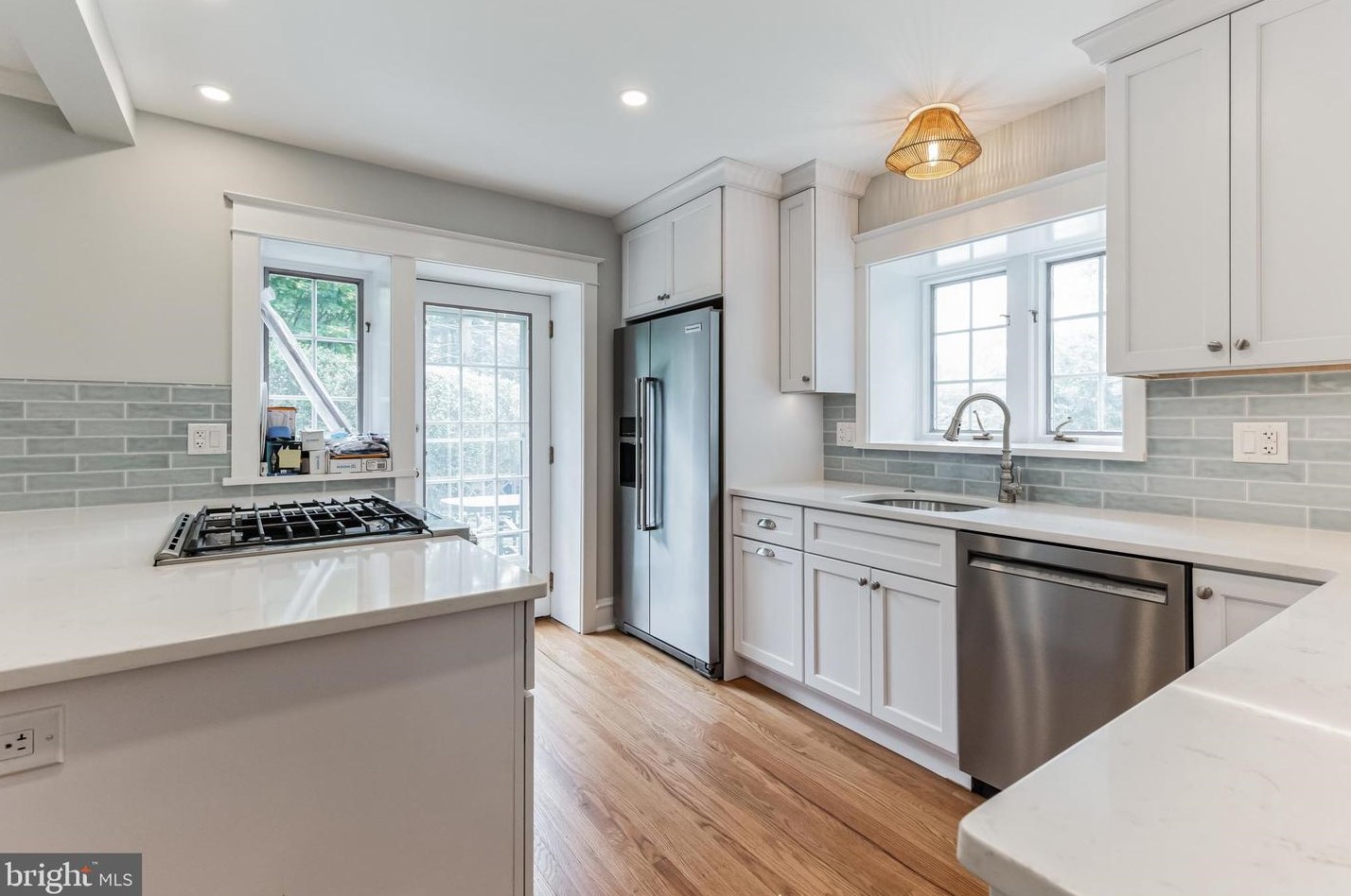 200 Smt Ave, Meadowbrook PA 19046-3110 exterior