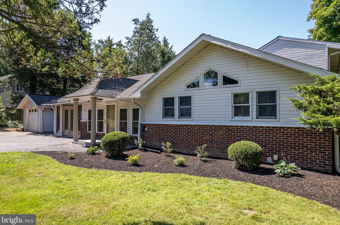 102 Weber Rd, North Wales PA  19454-2212 exterior