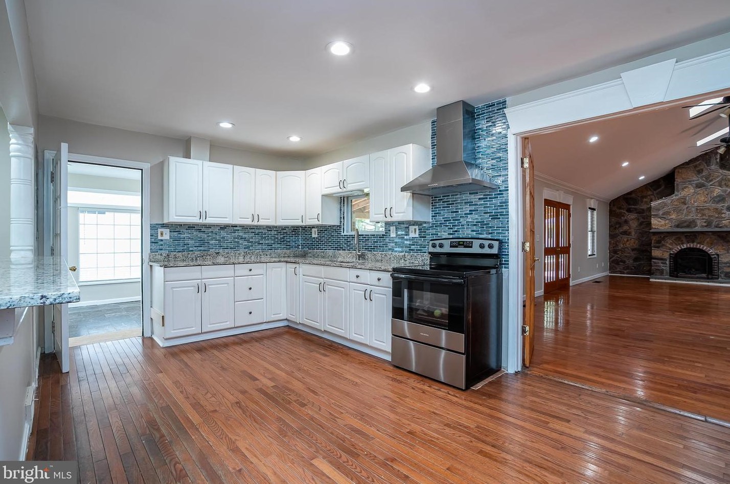 102 Weber Rd, North Wales PA  19454-2230 exterior