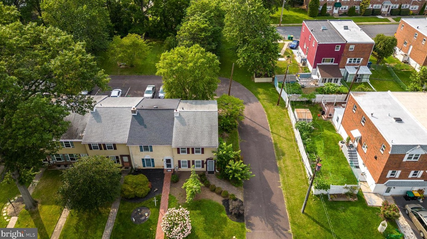 702 Jackson St, Lansdale PA  19446-3710 exterior