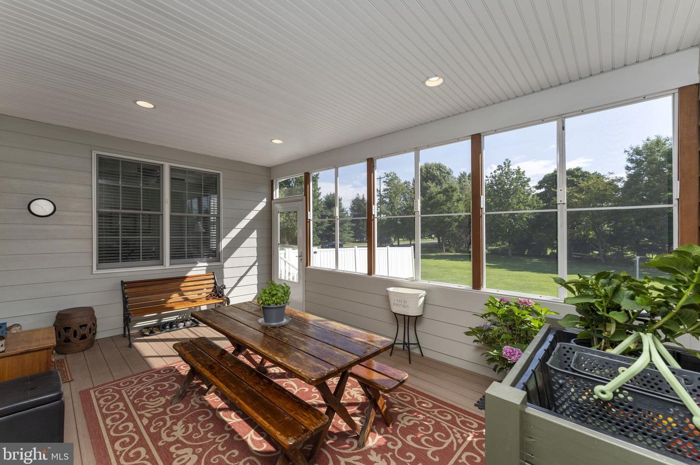 101 Gift Cir, North Wales PA 19454-1217 exterior