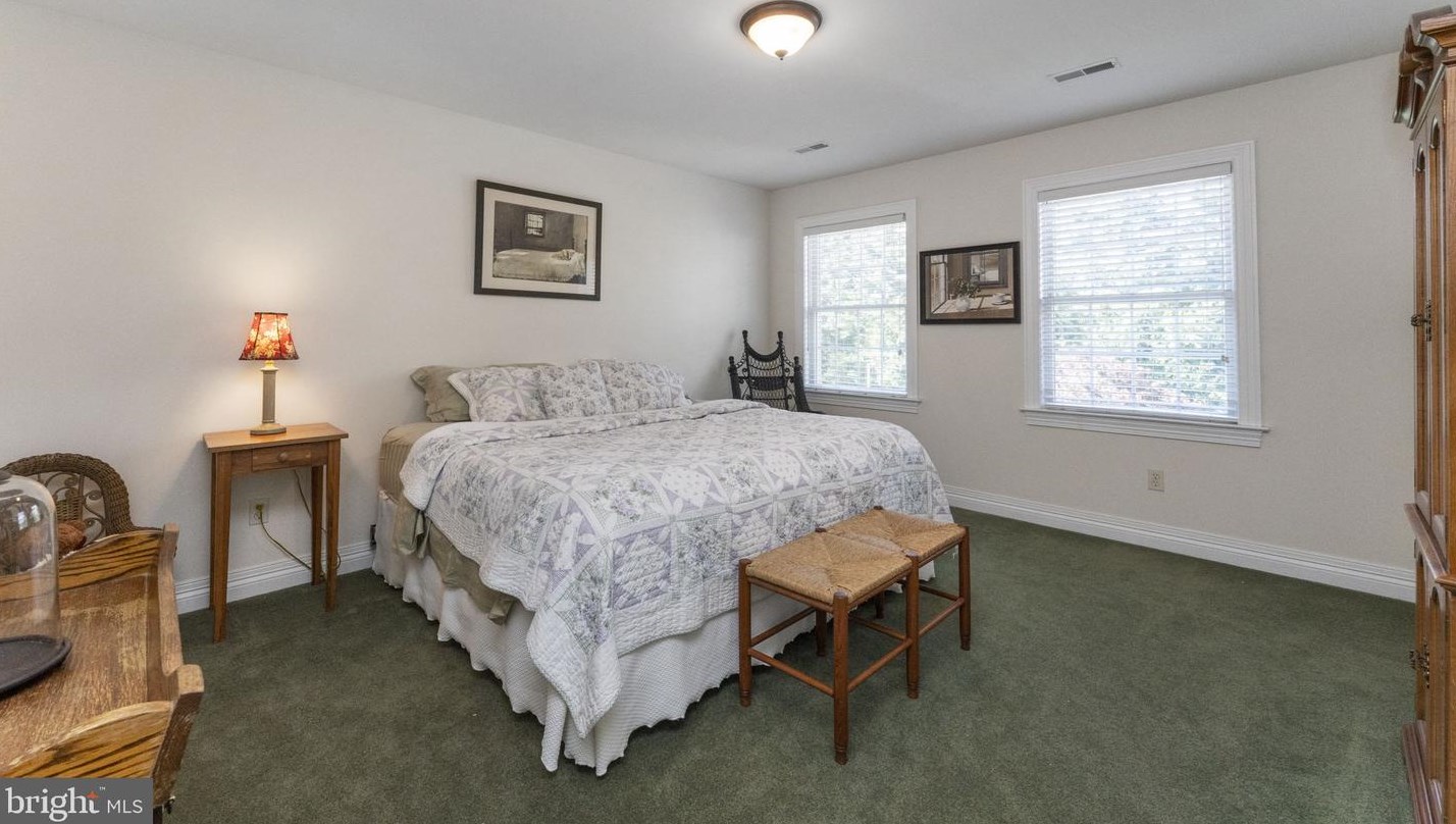 101 Gift Cir, North Wales PA 19454-1217 exterior