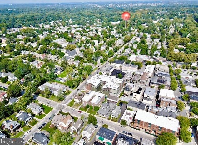 211 Lantwyn Ln, Penn Valley PA  19072-2005 exterior