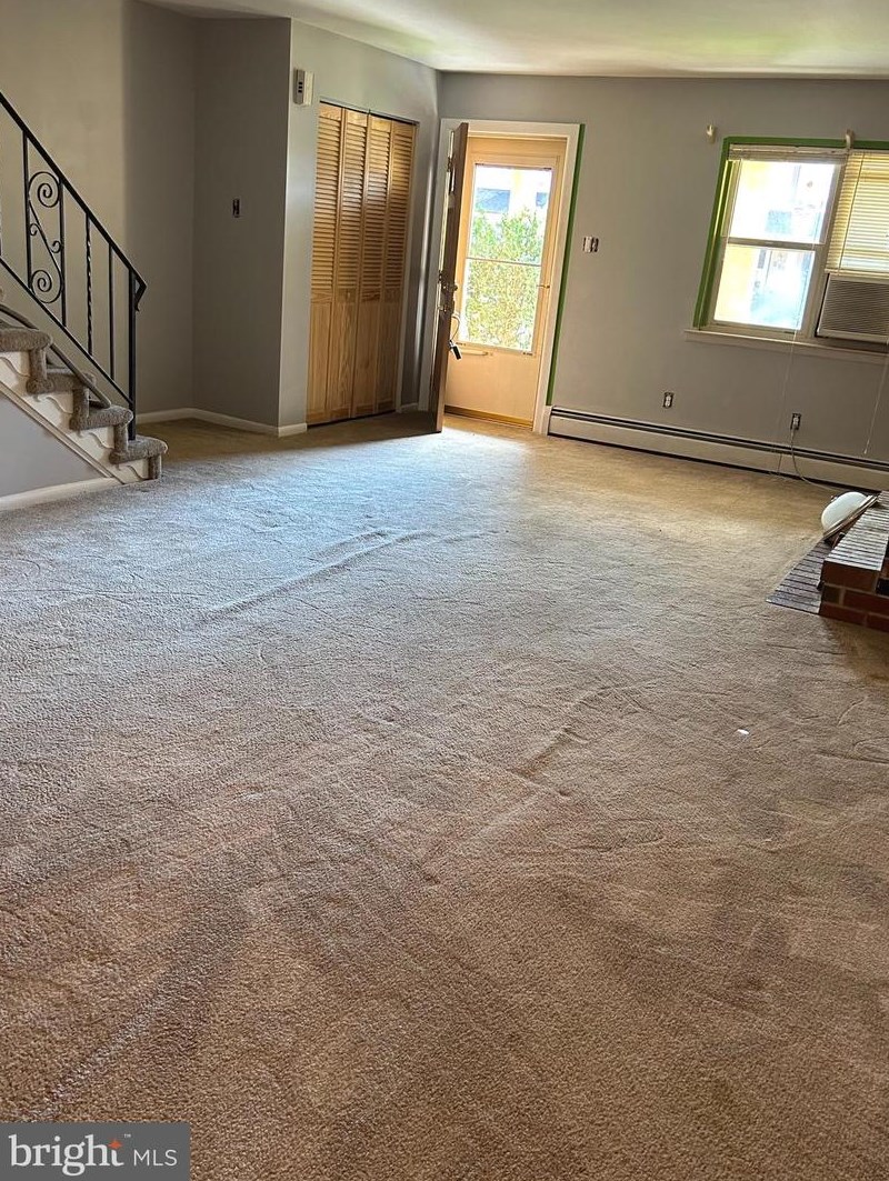 1808 Walnut Ridge Est, Pottstown PA  19464-3066 exterior