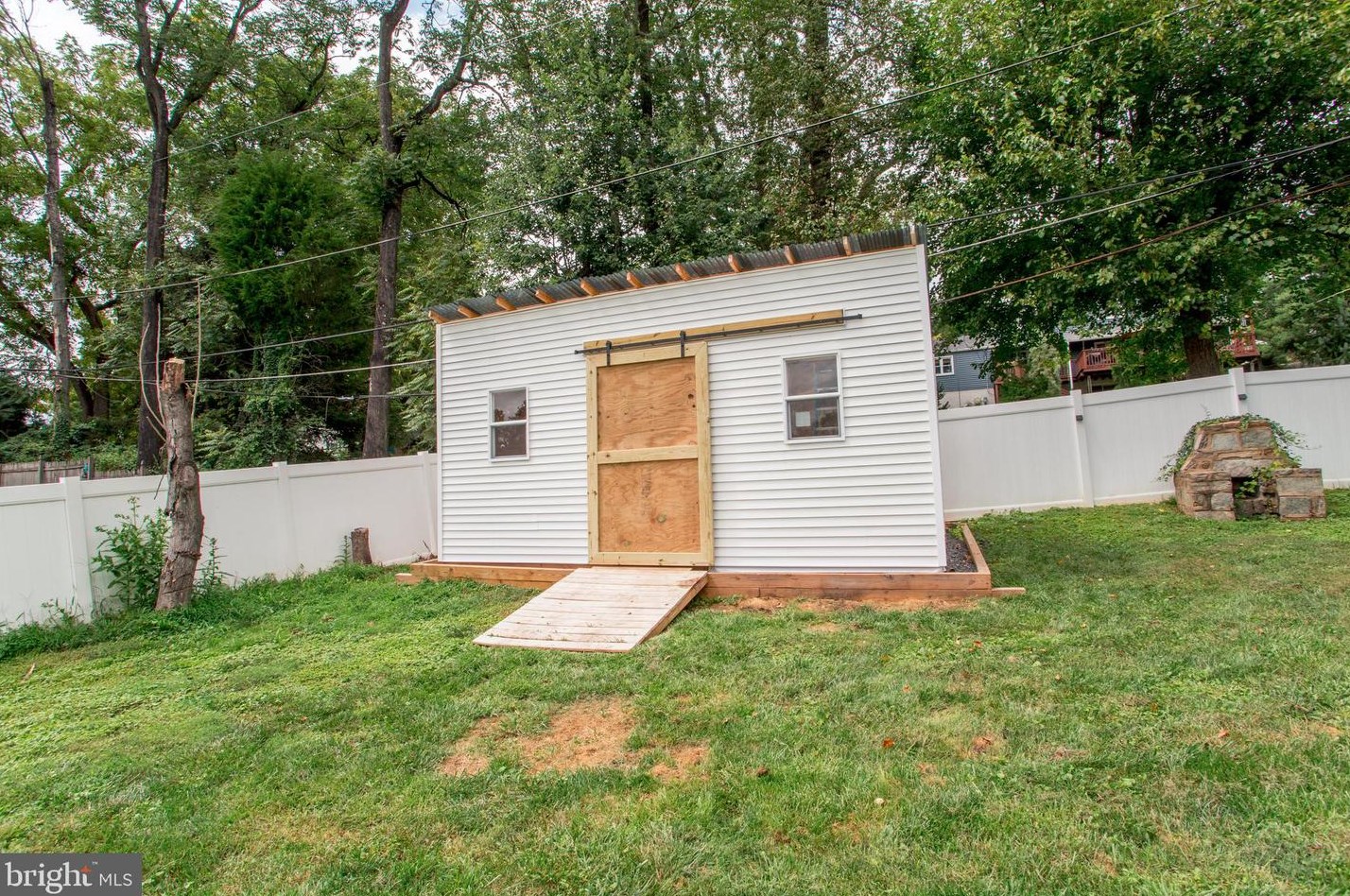 540 Baeder Rd, Meadowbrook PA  19046-1554 exterior