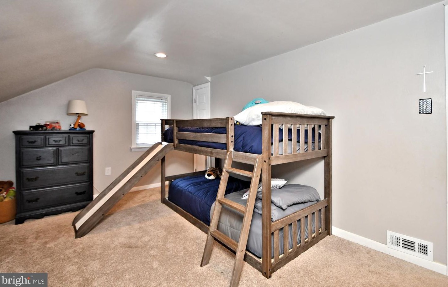 234 10 St, North Wales PA 19454-3019 exterior