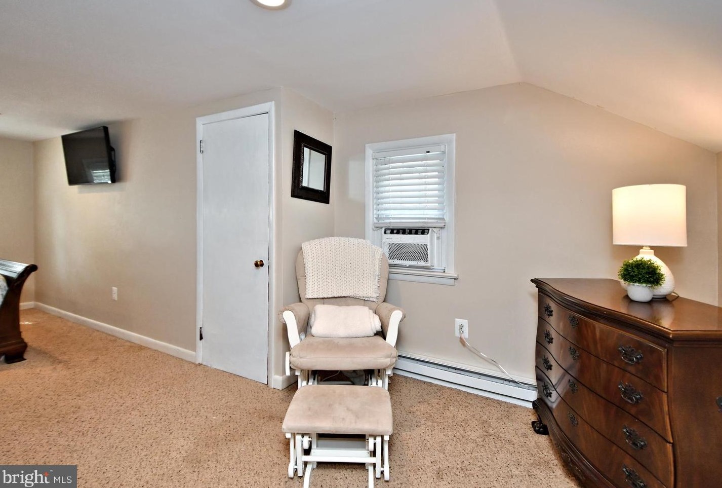 234 10 St, North Wales PA 19454-3019 exterior